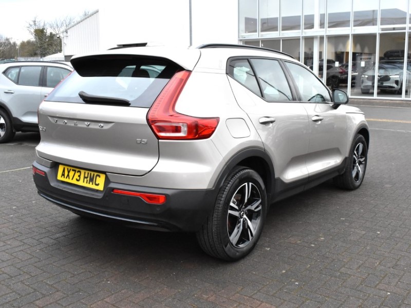 2024 (73) VOLVO XC40 2.0 B3P Plus Dark 5dr Auto 5019266