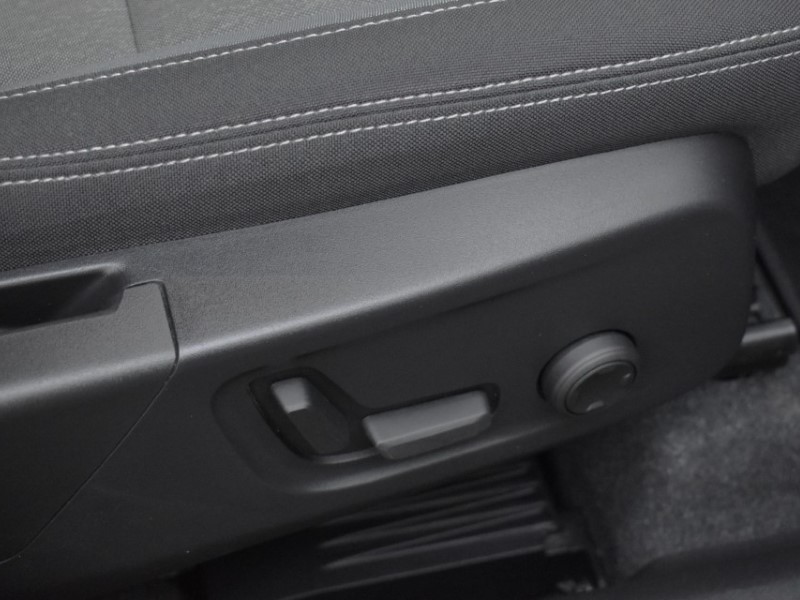 2024 (73) VOLVO XC40 2.0 B3P Plus Dark 5dr Auto 5019284