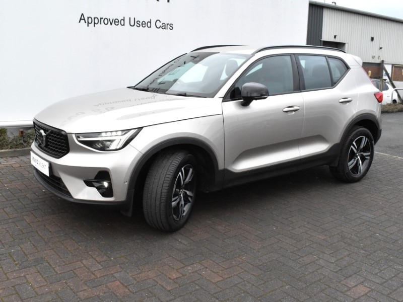 2024 (73) VOLVO XC40 2.0 B3P Plus Dark 5dr Auto 5019268