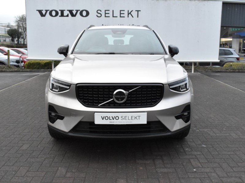2024 (73) VOLVO XC40 2.0 B3P Plus Dark 5dr Auto 5019261