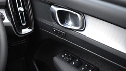 2024 (73) VOLVO XC40 2.0 B3P Plus Dark 5dr Auto 5019281