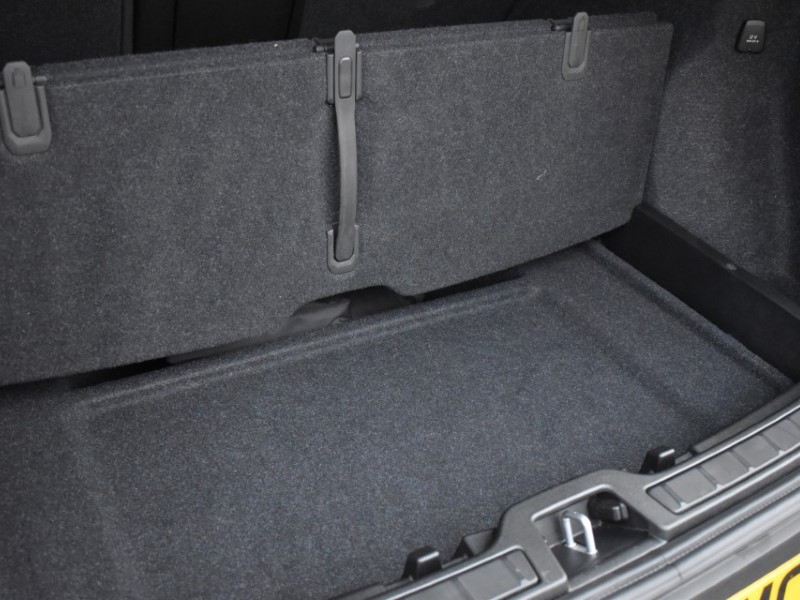 2024 (73) VOLVO XC40 2.0 B3P Plus Dark 5dr Auto 5019329