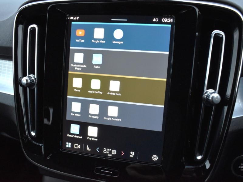 2024 (73) VOLVO XC40 2.0 B3P Plus Dark 5dr Auto 5019271