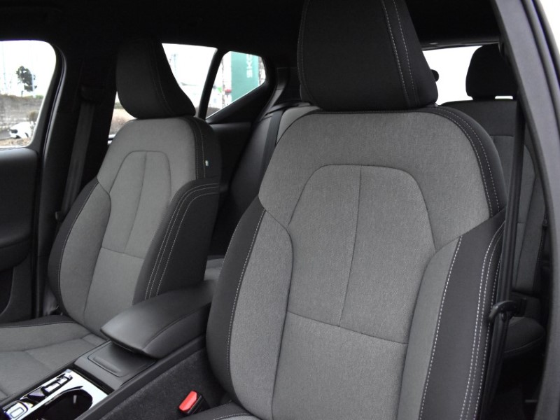 2024 (73) VOLVO XC40 2.0 B3P Plus Dark 5dr Auto 5019325