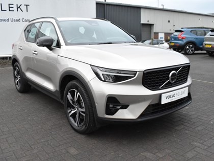 2024 (73) VOLVO XC40 2.0 B3P Plus Dark 5dr Auto