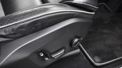 2020 (20) VOLVO XC60 2.0 B5D R DESIGN Pro 5dr AWD Geartronic 5014857