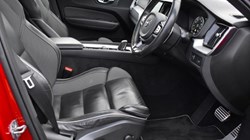 2020 (20) VOLVO XC60 2.0 B5D R DESIGN Pro 5dr AWD Geartronic 5014855