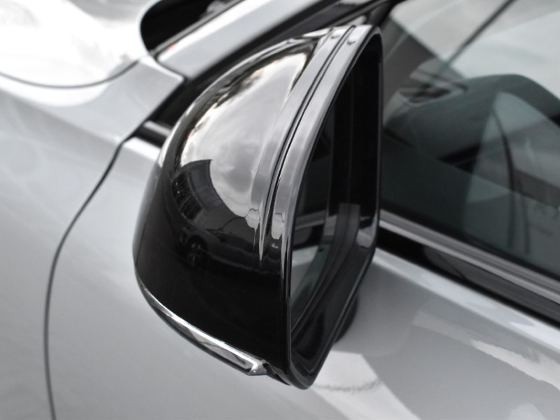 2025 (74) VOLVO V60 2.0 B4P Plus Dark 5dr Auto [7 speed] 5045556