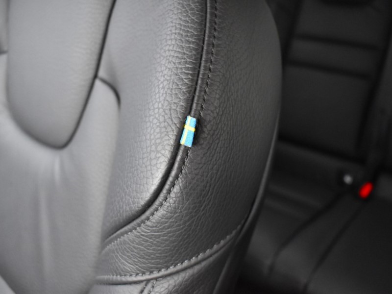 2025 (74) VOLVO V60 2.0 B4P Plus Dark 5dr Auto [7 speed] 5045547