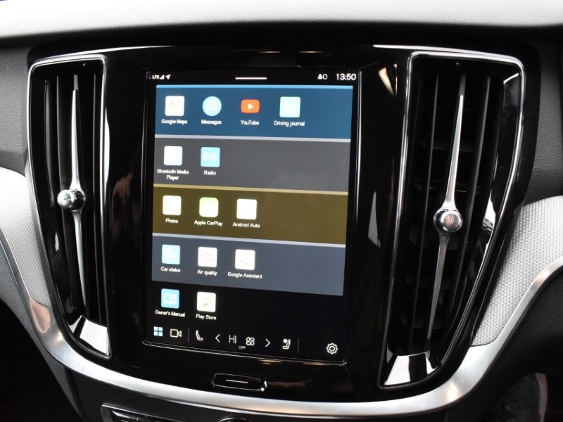 2025 (74) VOLVO V60 2.0 B4P Plus Dark 5dr Auto [7 speed] 5045525