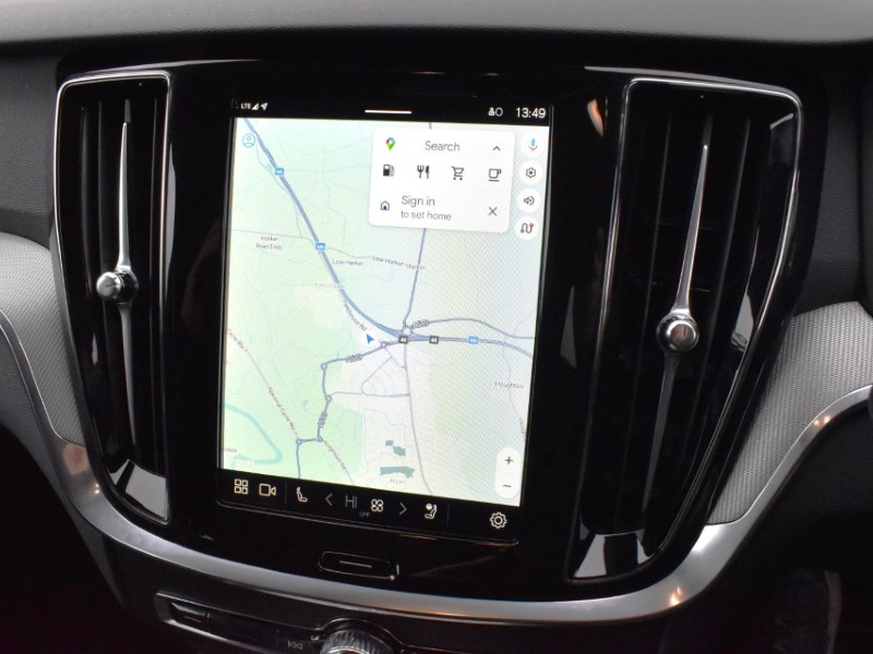 2025 (74) VOLVO V60 2.0 B4P Plus Dark 5dr Auto [7 speed] 5045523