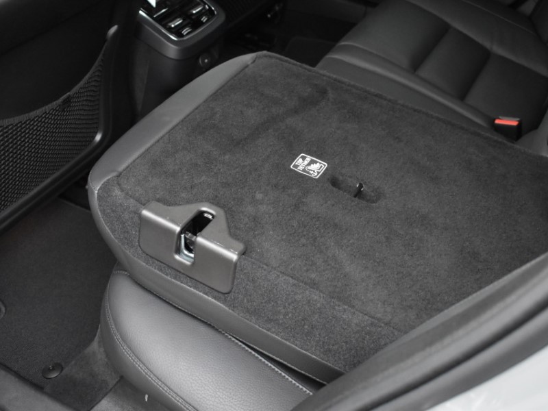 2025 (74) VOLVO V60 2.0 B4P Plus Dark 5dr Auto [7 speed] 5045549