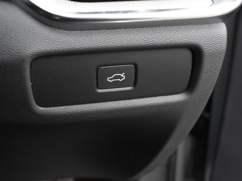 2025 (74) VOLVO V60 2.0 B4P Plus Dark 5dr Auto [7 speed] 5045521