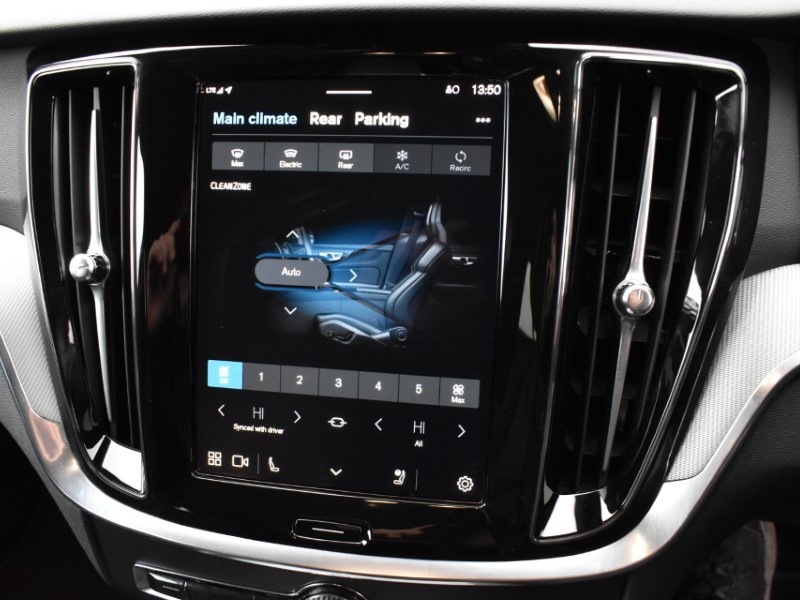 2025 (74) VOLVO V60 2.0 B4P Plus Dark 5dr Auto [7 speed] 5045524