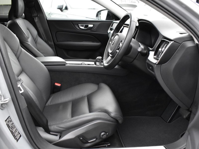 2025 (74) VOLVO V60 2.0 B4P Plus Dark 5dr Auto [7 speed] 5045532