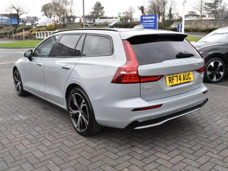2025 (74) VOLVO V60 2.0 B4P Plus Dark 5dr Auto [7 speed] 5045510