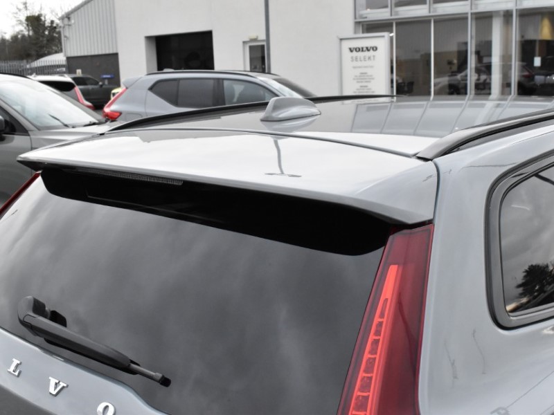 2025 (74) VOLVO V60 2.0 B4P Plus Dark 5dr Auto [7 speed] 5045561