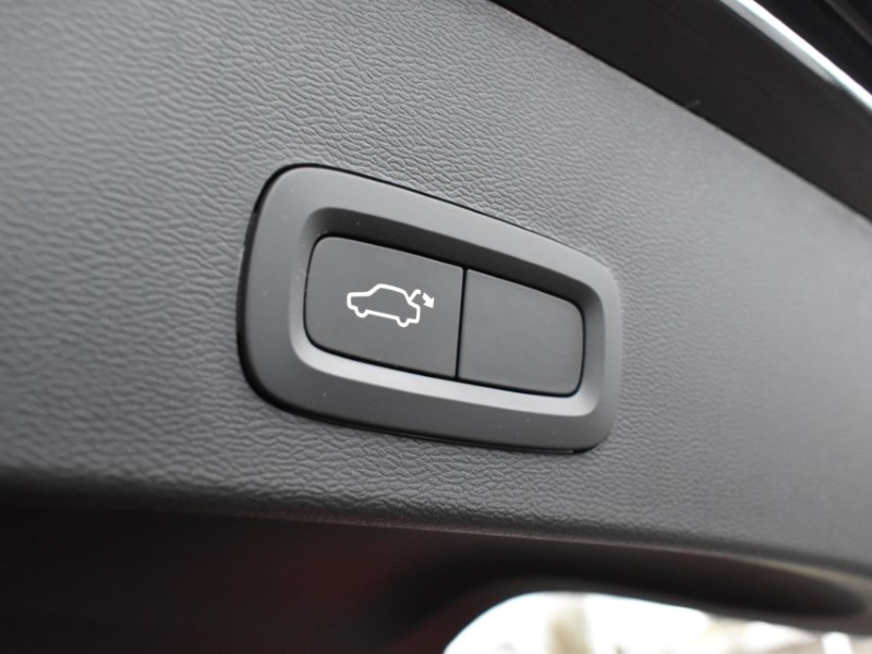 2021 (71) VOLVO XC40 1.5 T3 [163] R DESIGN 5dr 5019545