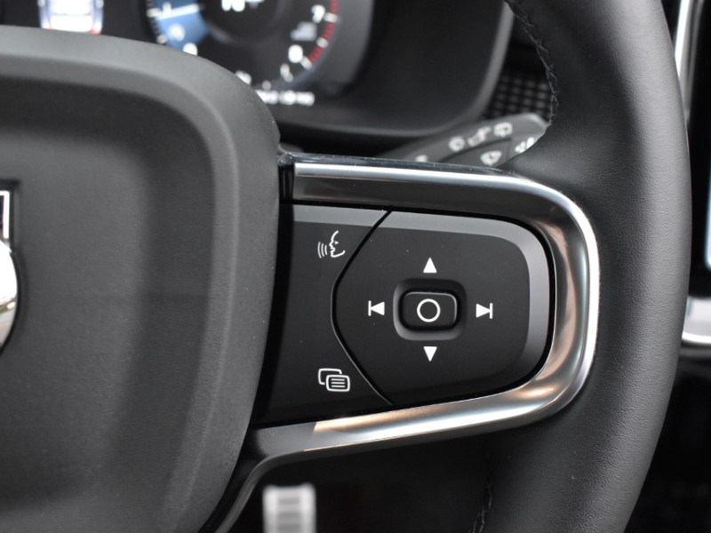 2021 (71) VOLVO XC40 1.5 T3 [163] R DESIGN 5dr 5019525