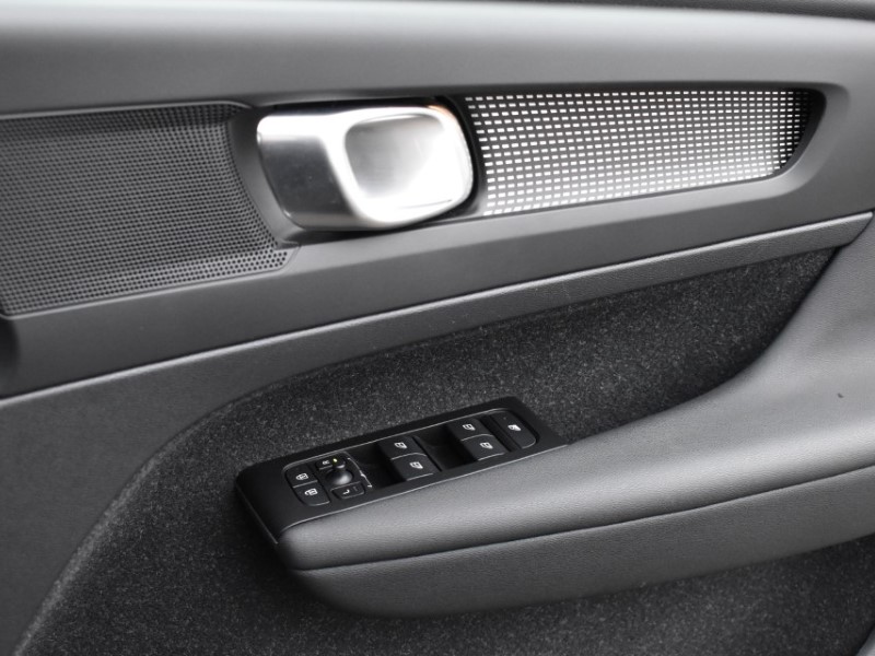 2021 (71) VOLVO XC40 1.5 T3 [163] R DESIGN 5dr 5019526