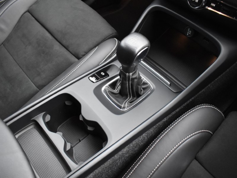 2021 (71) VOLVO XC40 1.5 T3 [163] R DESIGN 5dr 5019527