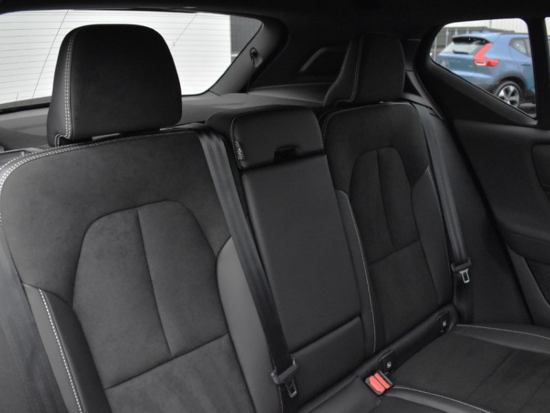 2021 (71) VOLVO XC40 1.5 T3 [163] R DESIGN 5dr 5019540