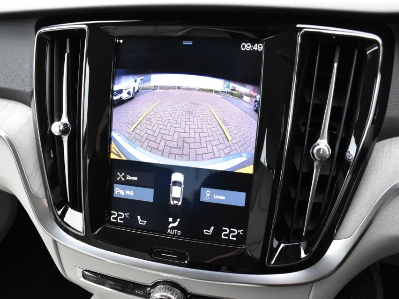 2019 (69) VOLVO S60 2.0 T5 Inscription Plus 4dr Auto 5054308