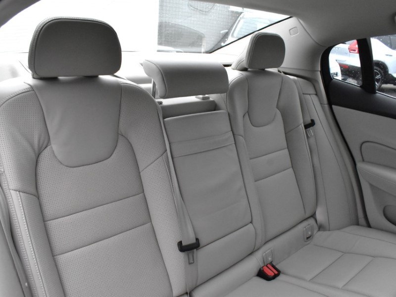 2019 (69) VOLVO S60 2.0 T5 Inscription Plus 4dr Auto 5054326