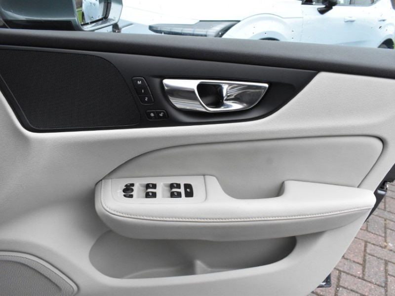 2019 (69) VOLVO S60 2.0 T5 Inscription Plus 4dr Auto 5054320