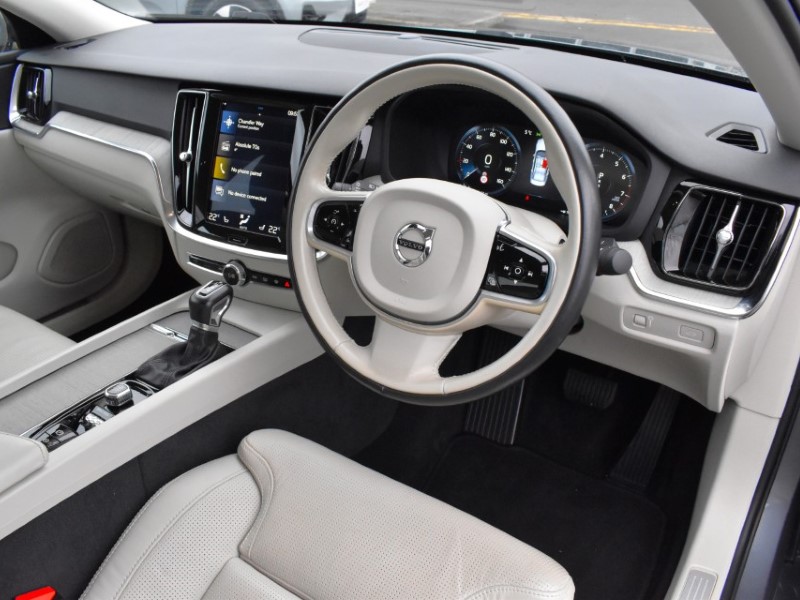 2019 (69) VOLVO S60 2.0 T5 Inscription Plus 4dr Auto 5054324