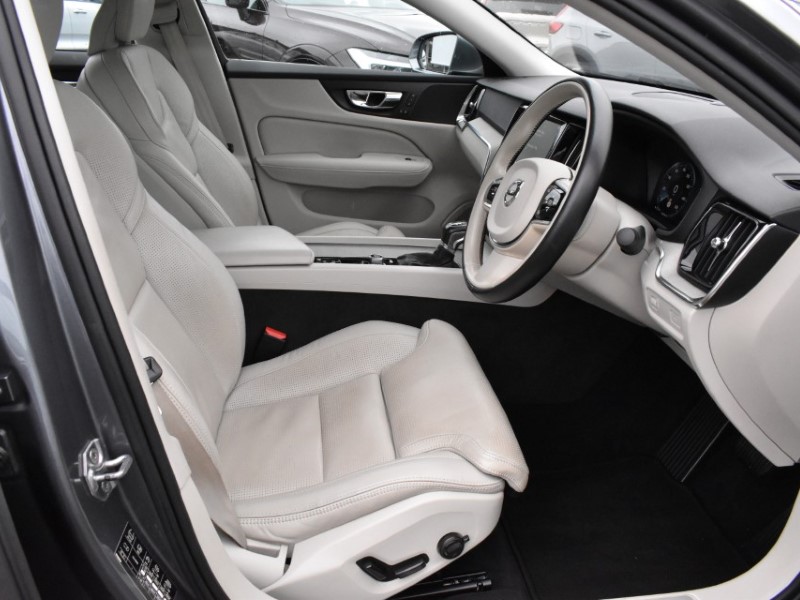 2019 (69) VOLVO S60 2.0 T5 Inscription Plus 4dr Auto 5054323