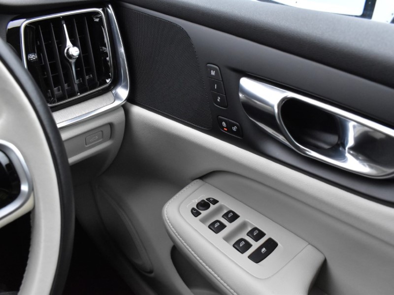 2019 (69) VOLVO S60 2.0 T5 Inscription Plus 4dr Auto 5054312