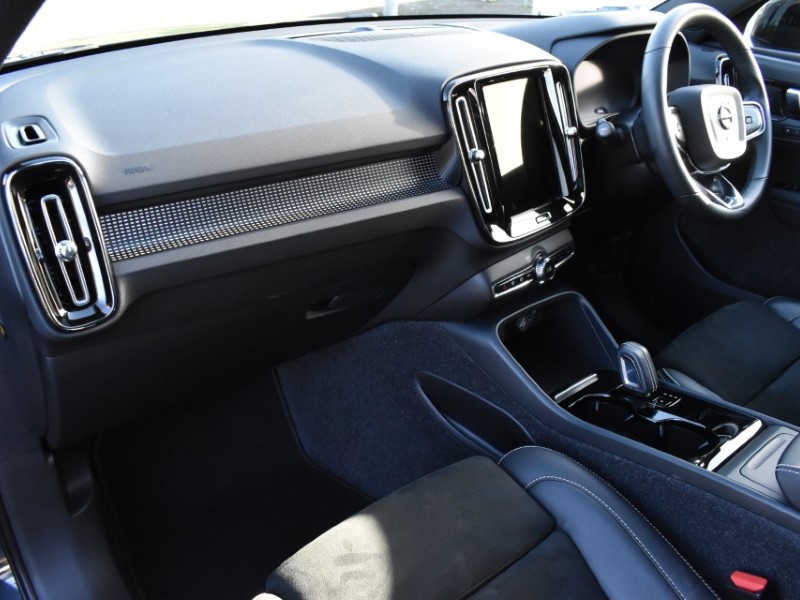 2021 (71) VOLVO XC40 300kW Recharge Twin Pro 78kWh 5dr AWD Auto 5074567