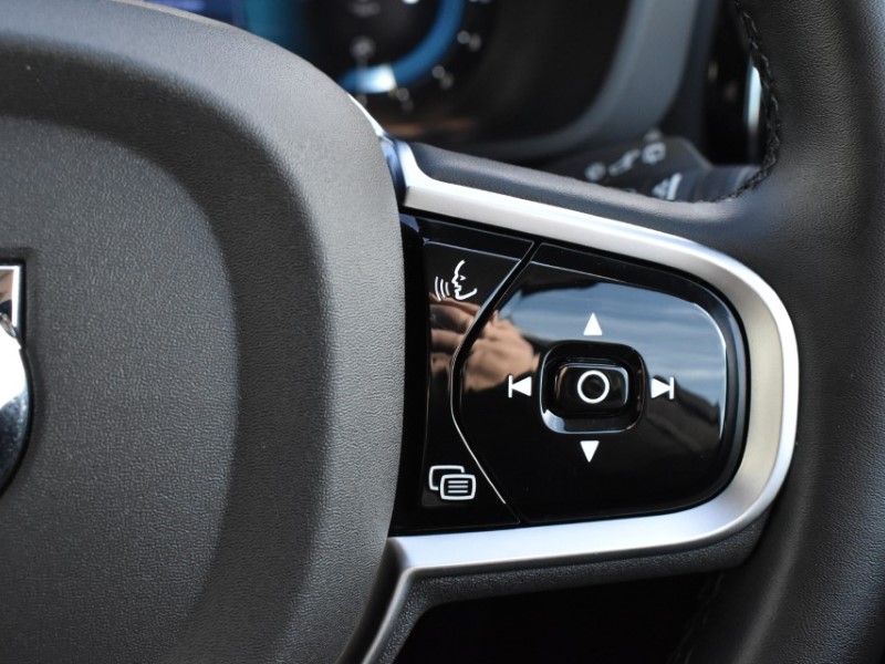 2025 (25) VOLVO XC60 2.0 B5P Plus Dark 5dr AWD Geartronic 5083157