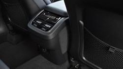 2025 (25) VOLVO XC60 2.0 B5P Plus Dark 5dr AWD Geartronic 5083178