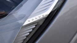 2025 (25) VOLVO XC60 2.0 B5P Plus Dark 5dr AWD Geartronic 5083194