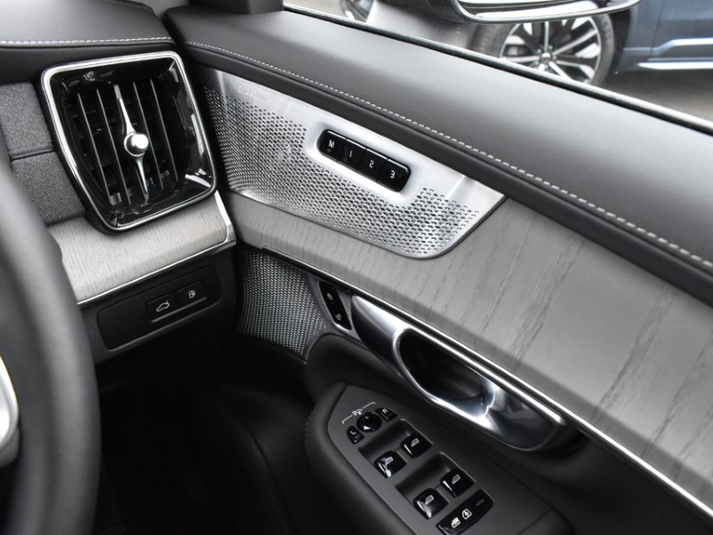 2025 (25) VOLVO XC90 2.0 T8 PHEV Ultra Dark 5dr AWD Geartronic 5104835