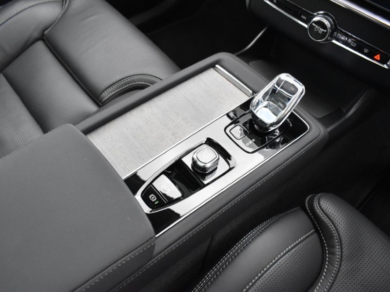 2025 (25) VOLVO XC90 2.0 T8 PHEV Ultra Dark 5dr AWD Geartronic 5104854