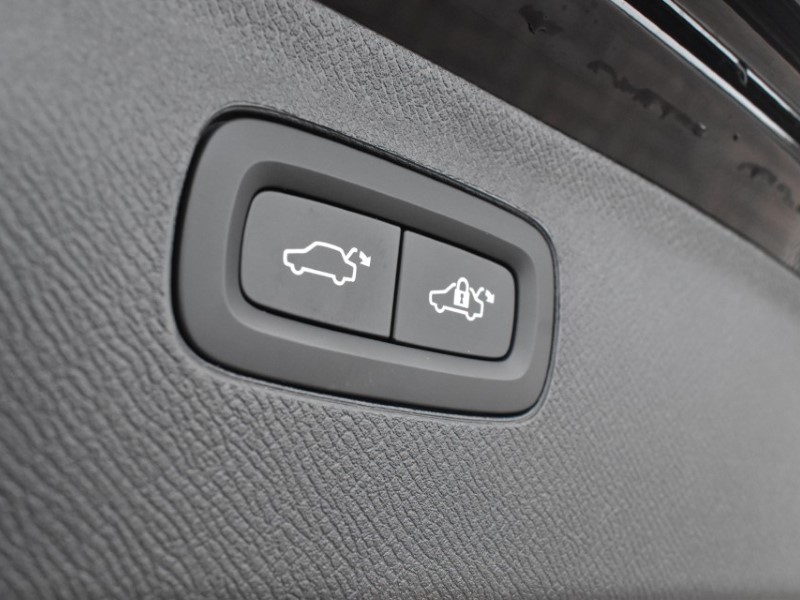 2025 (25) VOLVO XC90 2.0 T8 PHEV Ultra Dark 5dr AWD Geartronic 5104878