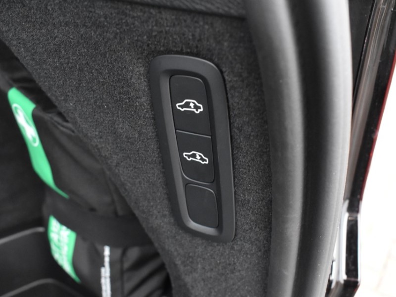 2025 (25) VOLVO XC90 2.0 T8 PHEV Ultra Dark 5dr AWD Geartronic 5104876