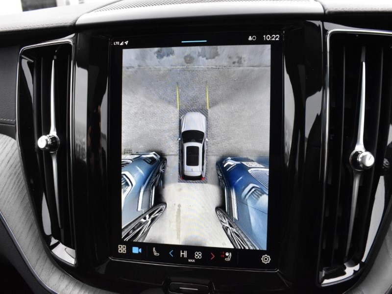 2025 (25) VOLVO XC60 2.0 B5P Ultra Dark 5dr AWD Geartronic 5086153