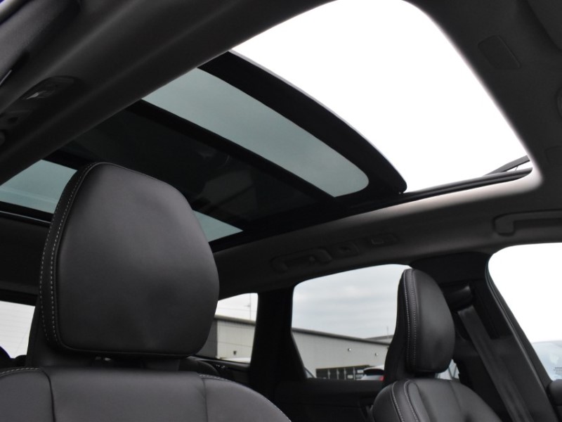 2025 (25) VOLVO XC60 2.0 B5P Ultra Dark 5dr AWD Geartronic 5086181