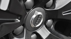 2025 (25) VOLVO XC60 2.0 B5P Ultra Dark 5dr AWD Geartronic 5086208