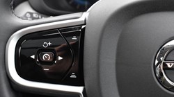 2025 (25) VOLVO XC60 2.0 B5P Ultra Dark 5dr AWD Geartronic 5086157