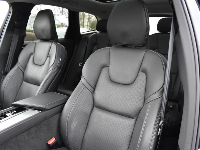 2025 (25) VOLVO XC60 2.0 B5P Ultra Dark 5dr AWD Geartronic 5086190