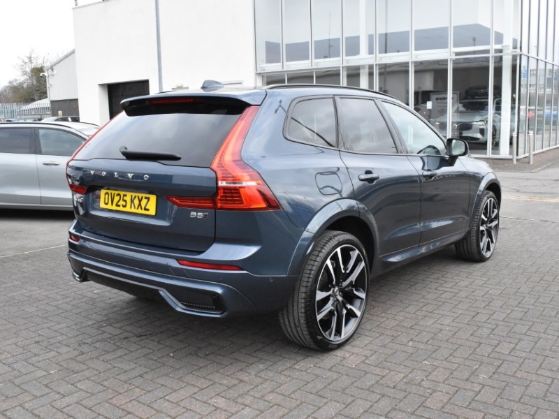 2025 (25) VOLVO XC60 2.0 B5P Ultra Dark 5dr AWD Geartronic 5086150