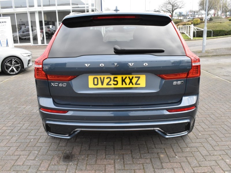 2025 (25) VOLVO XC60 2.0 B5P Ultra Dark 5dr AWD Geartronic 5086144