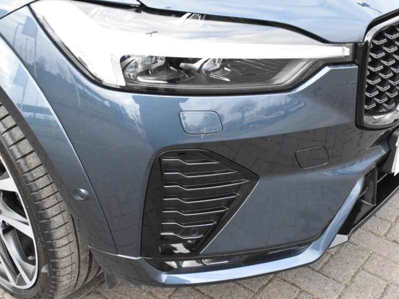 2025 (25) VOLVO XC60 2.0 B5P Ultra Dark 5dr AWD Geartronic 5086211