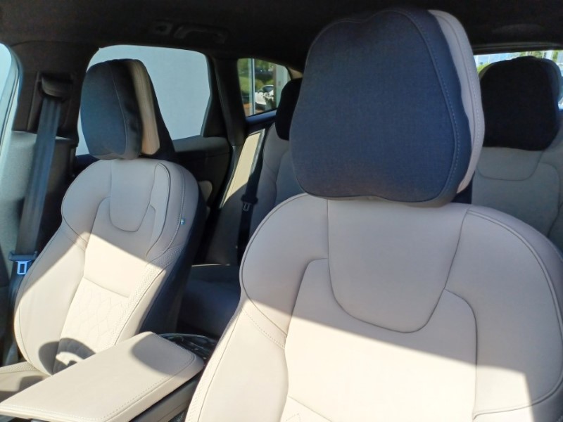 2026 (26) VOLVO XC60 2.0 B5P Plus Dark 5dr AWD Geartronic 5520826