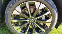 2026 (26) VOLVO XC60 2.0 B5P Plus Dark 5dr AWD Geartronic 5520844